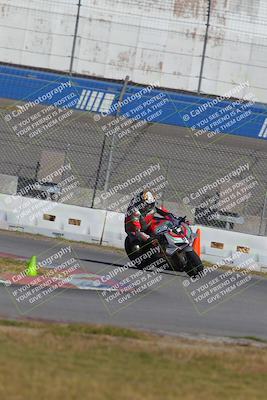 media/Nov-26-2022-Fastrack Riders (Sat) [[b001e85eef]]/Level 2/Session 3 Outside Turn 9/